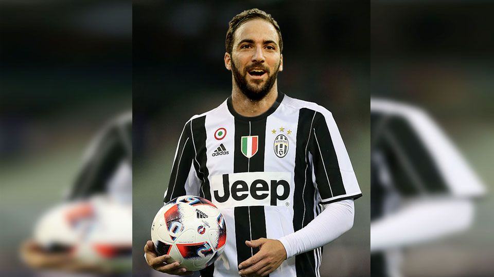 Ilustrasi: resminya Gonzalo Higuain gabung Juventus. Copyright: &copy; Grafis: Eli Suhaeli/INDOSPORT/INTERNTER